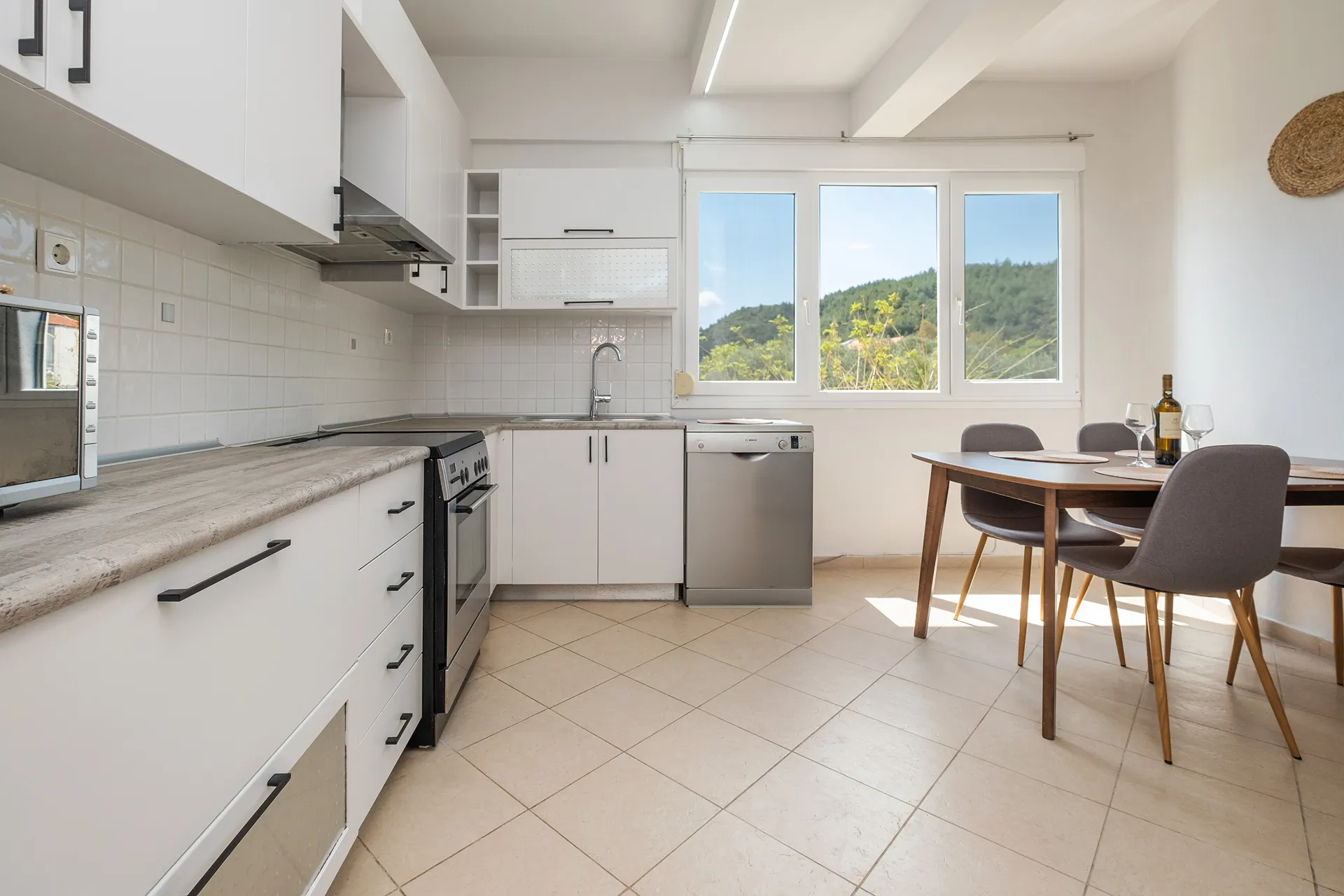 Blue Donkey Villas-Three Bedroom Villa kuhinja
